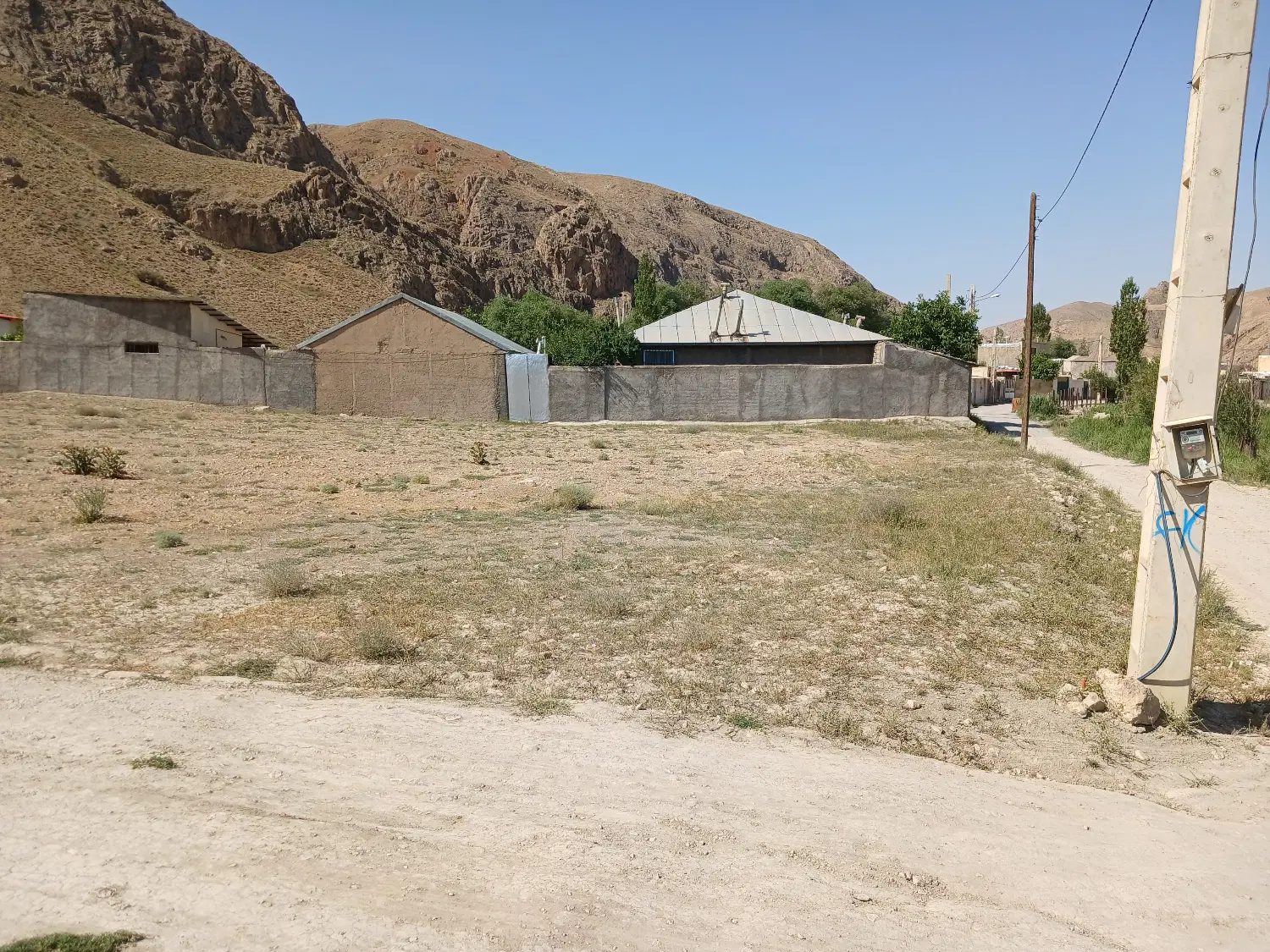 زمین در فیروزکوه