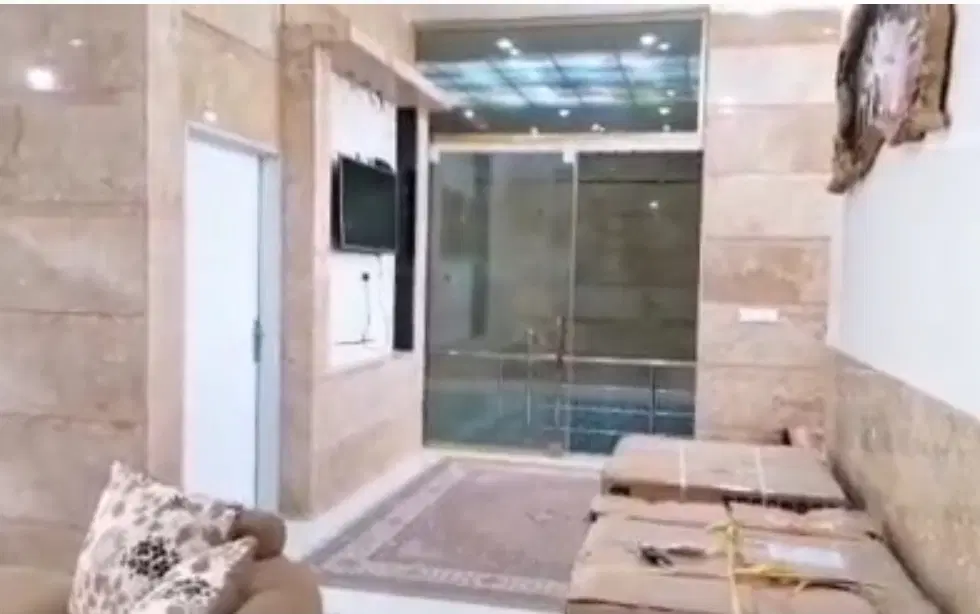 ویلا لاکچری با استخر سرپوشیده