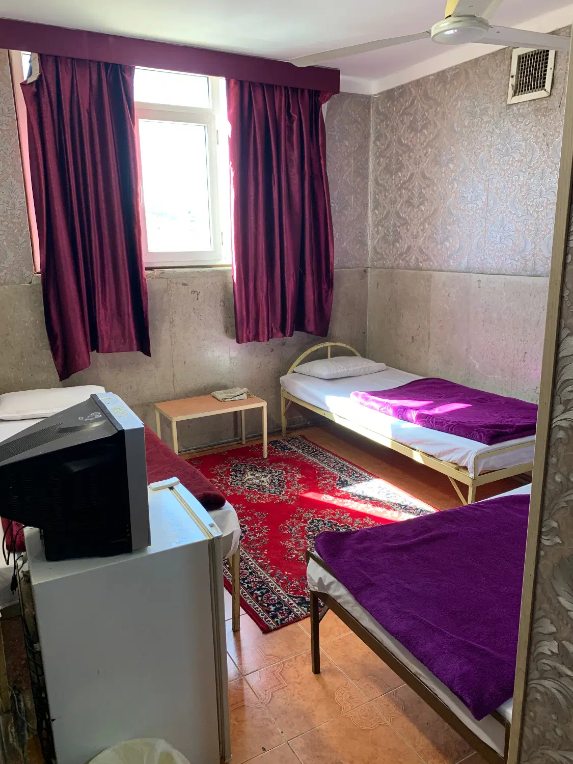 اقامت اقتصادی در مرکز شیراز با پارکینگ