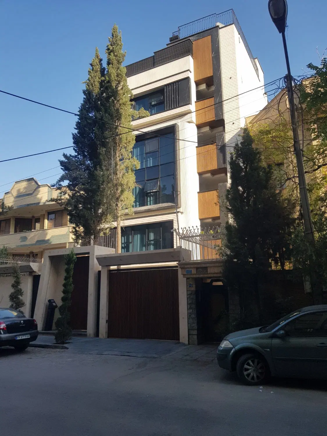 مسکن دادگستری ام ۴ m4  تک واحدی نبش غرق در نور