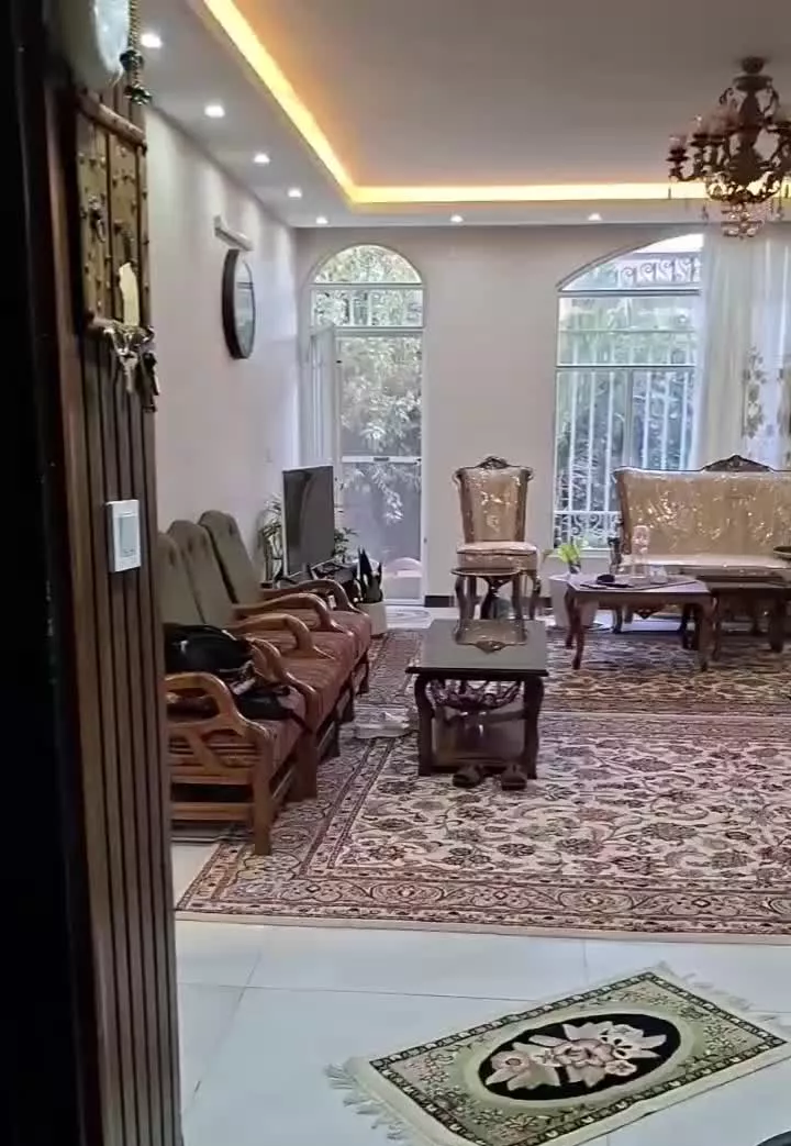 رهن واجاره تک واحدهمکف.حیاط اختصاصی