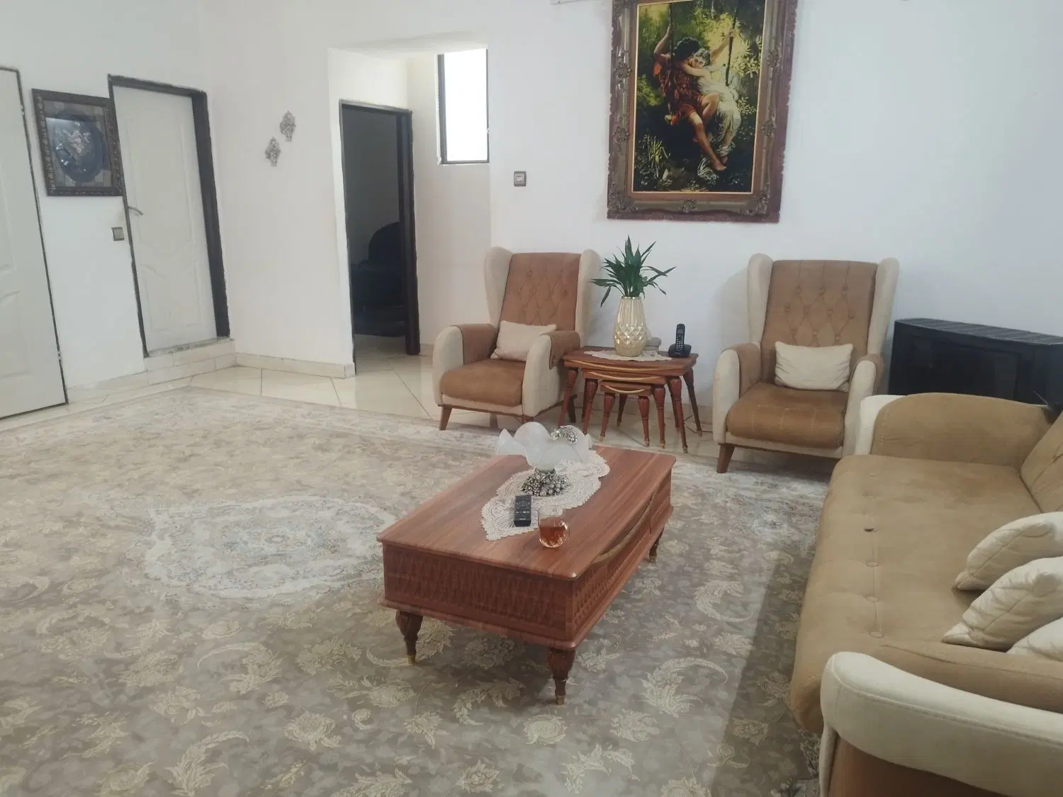 سه طبقه همراه با مغازه مناسب سکونت و سرمایه گذاری
