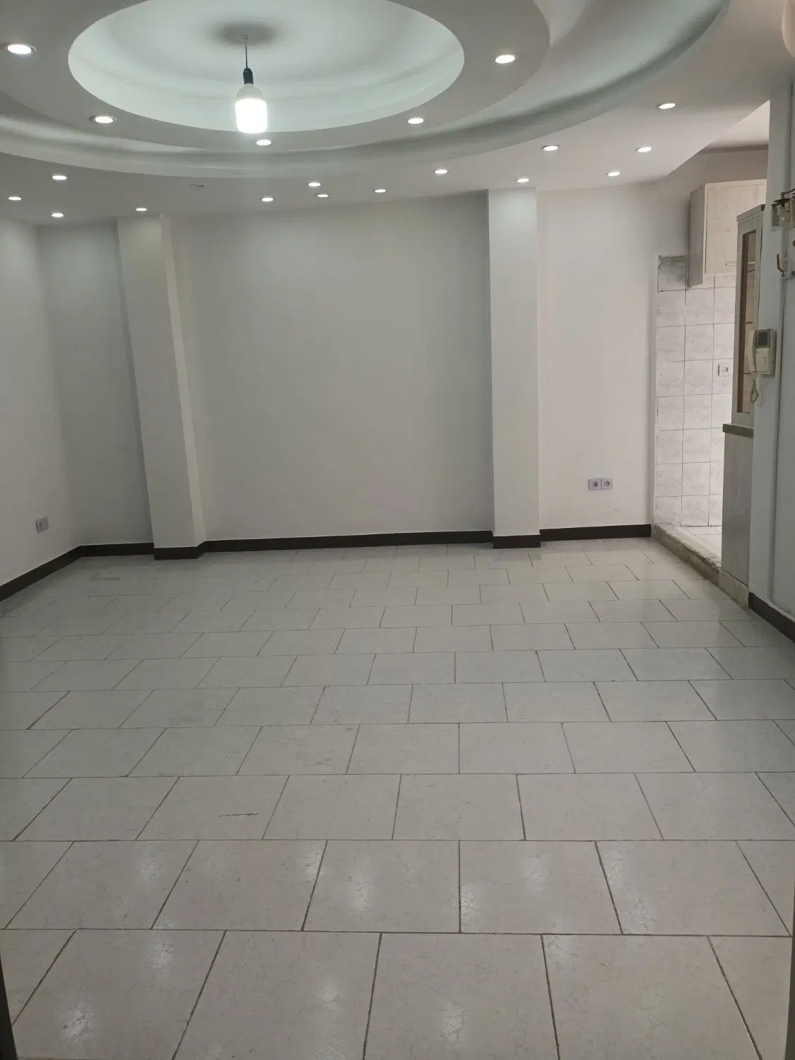 آپارتمان دو خوابه تمیز