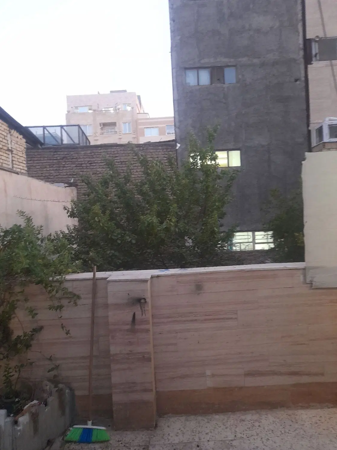 ۱۵۲متر ملک ویلایی_معبر ۲۰متری_مناسب ساخت و ساز