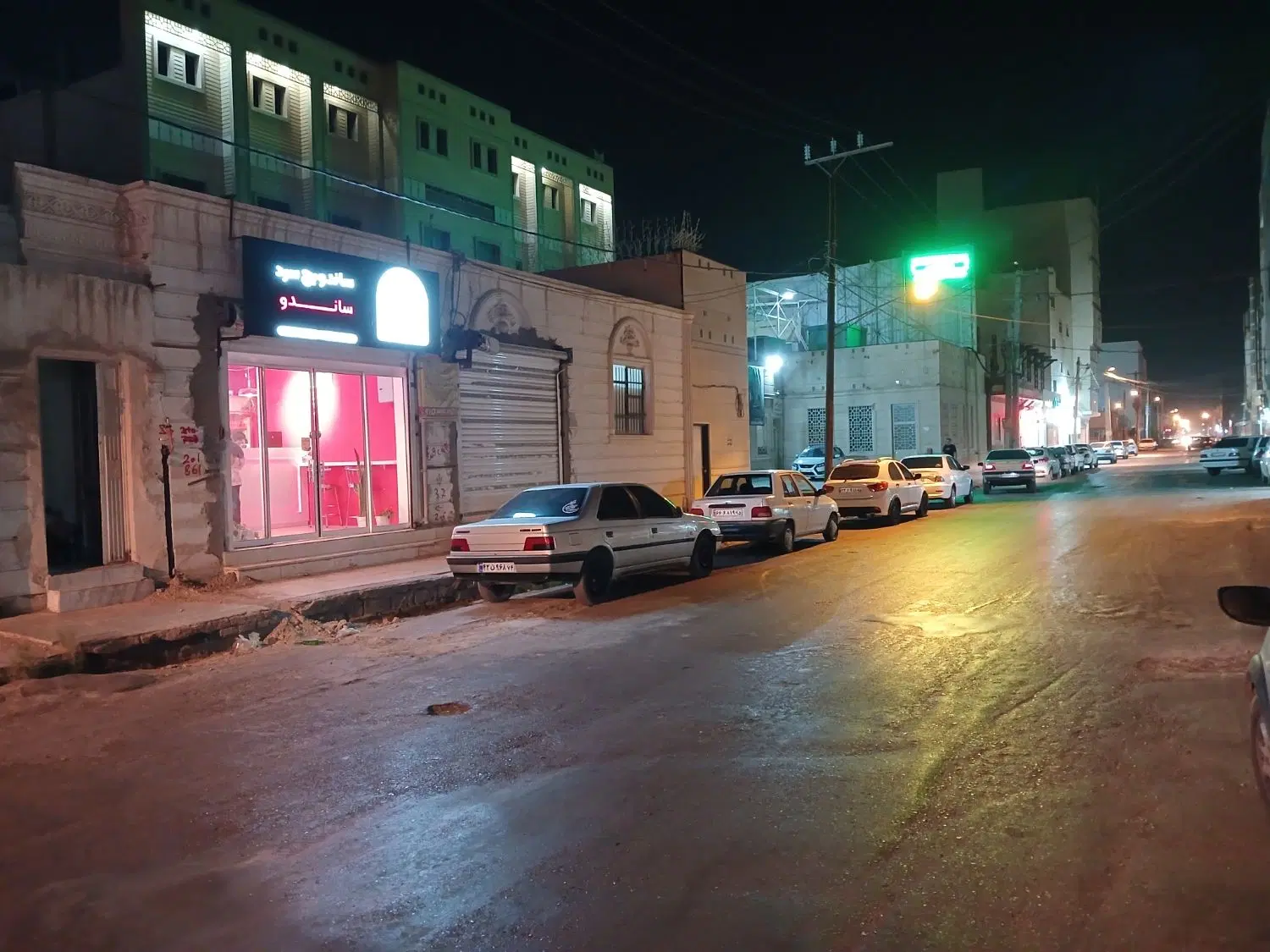 دو درب مغازه