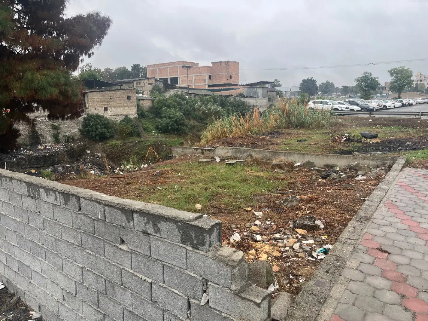 تجاری مسکونی _ بر بلوار خلیج