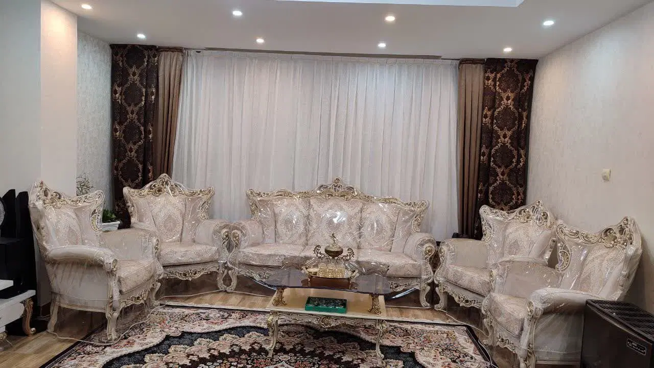 ۷۵ متری رو به نما افرا