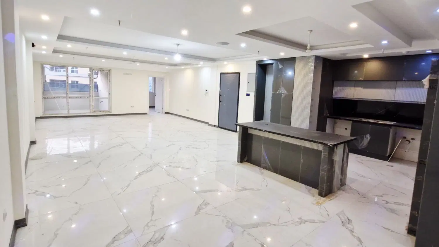 فروش آپارتمان لوکس و خاص در تاپ لوکیشن کوروش