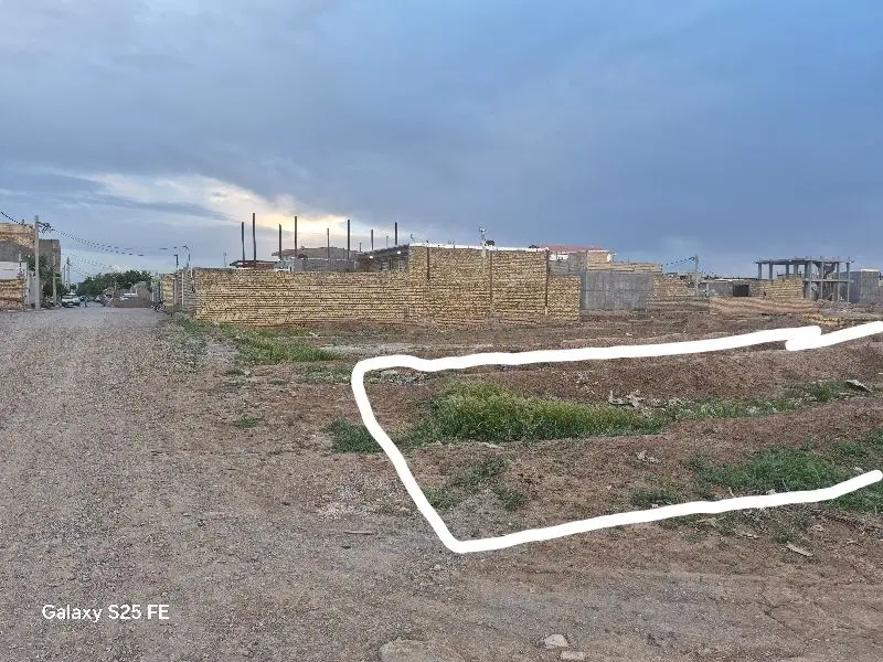 زمین مسکونی۲۴۲ متر