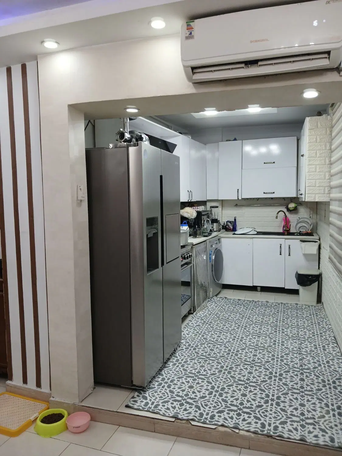 آپارتمان‌طبق‌سوم‌دارای‌پارکینگ‌وآسانسور