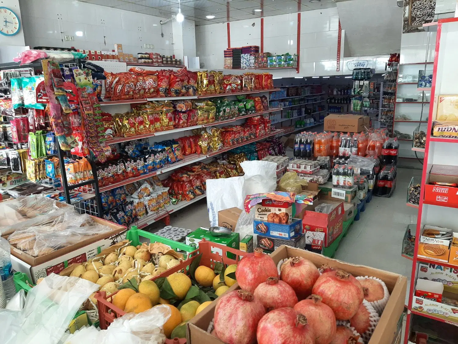 واگذاری مغازه ۲۰۰متری باتجهزات