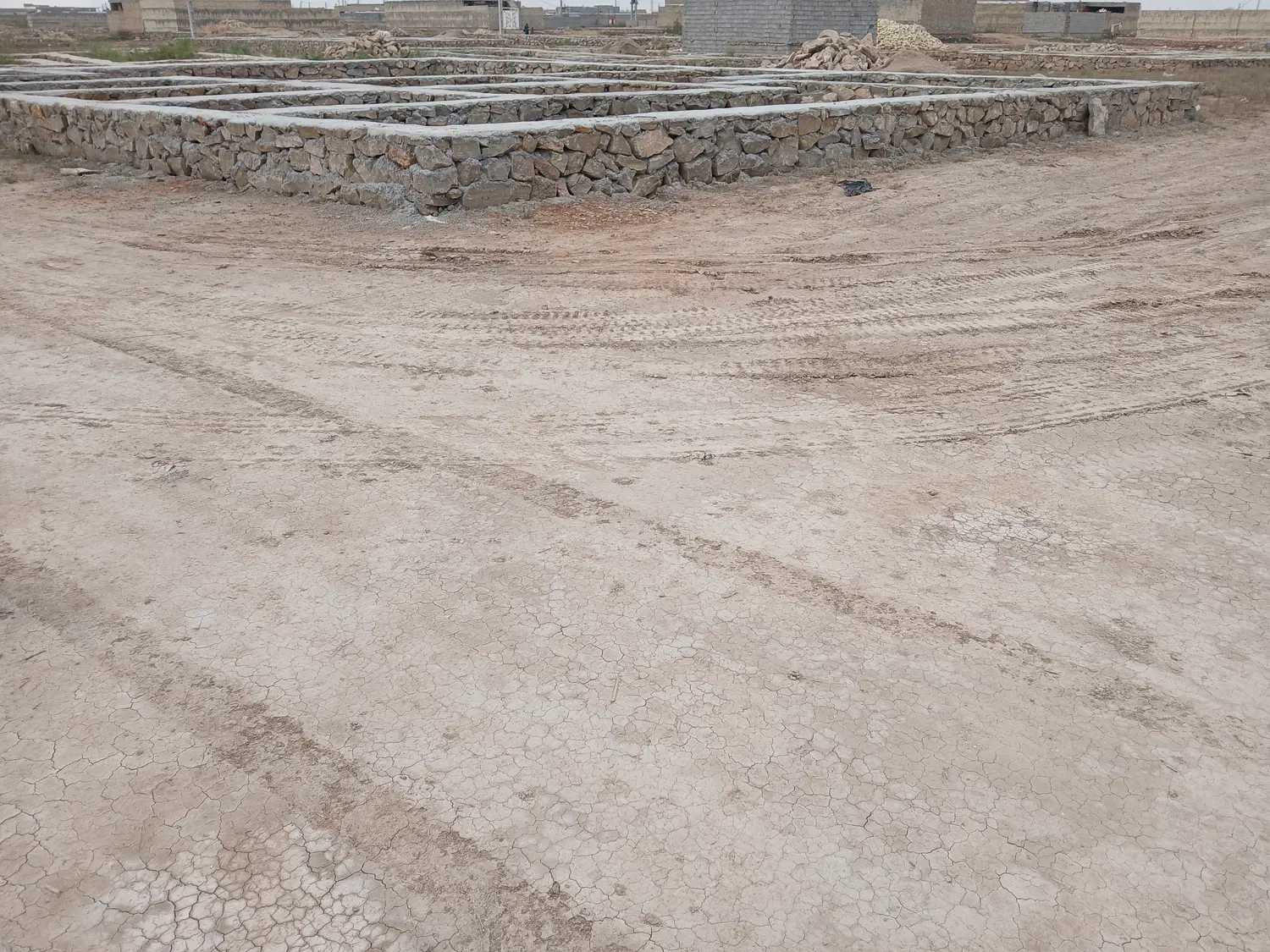 زمین بابت فروش ۲ نبش کوی گلدشت