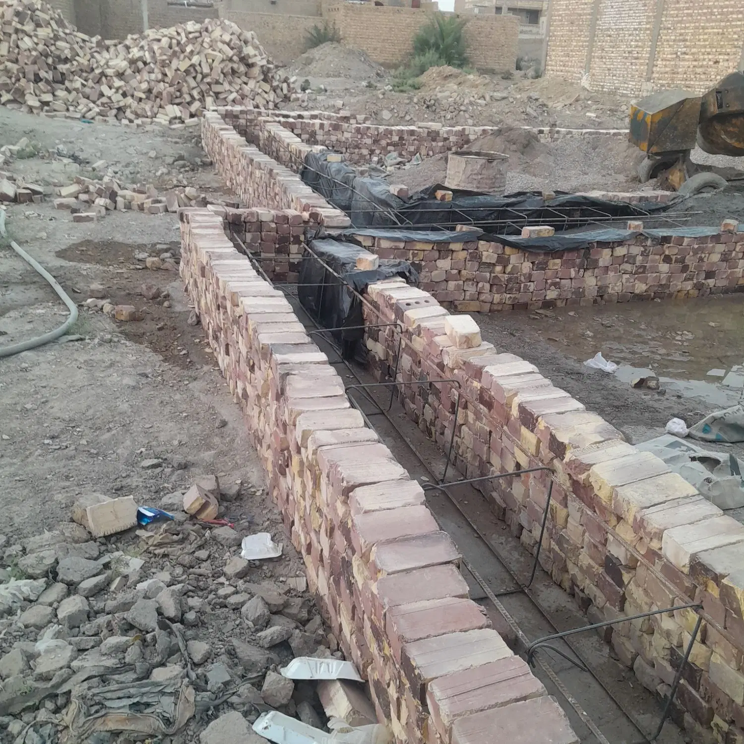منزل کلنگی جلب سیاحان ایرج افشار۲