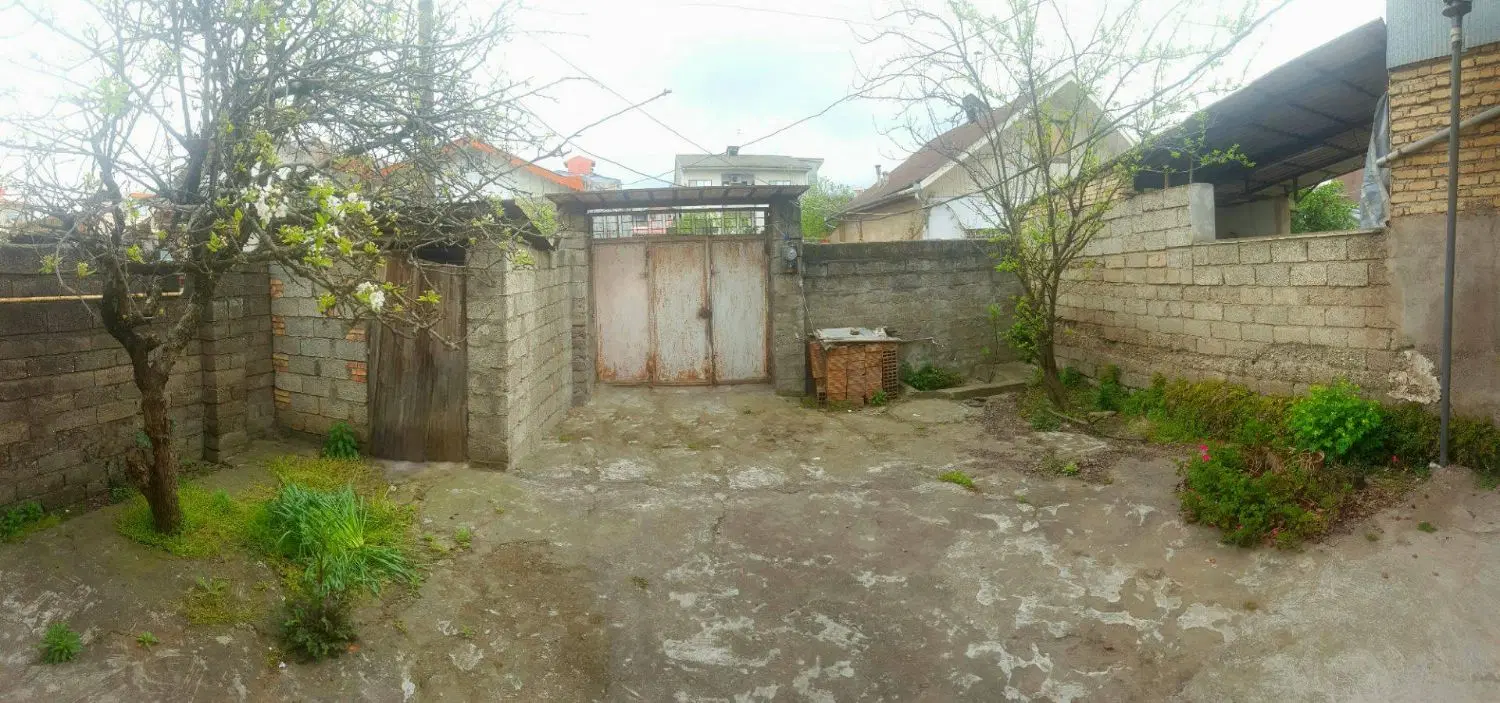 ویلایی حیاط دار