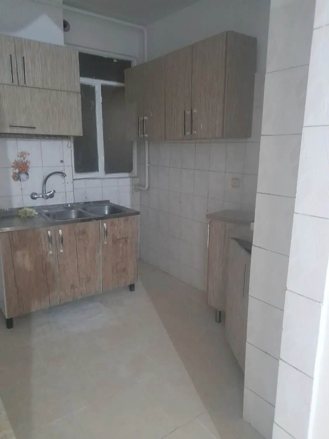۶۰ متر با ۲ پارکینگ مفتح جنوبی