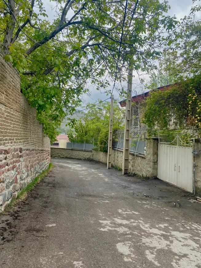 ۱۹۵۰ متر باغ میوه
