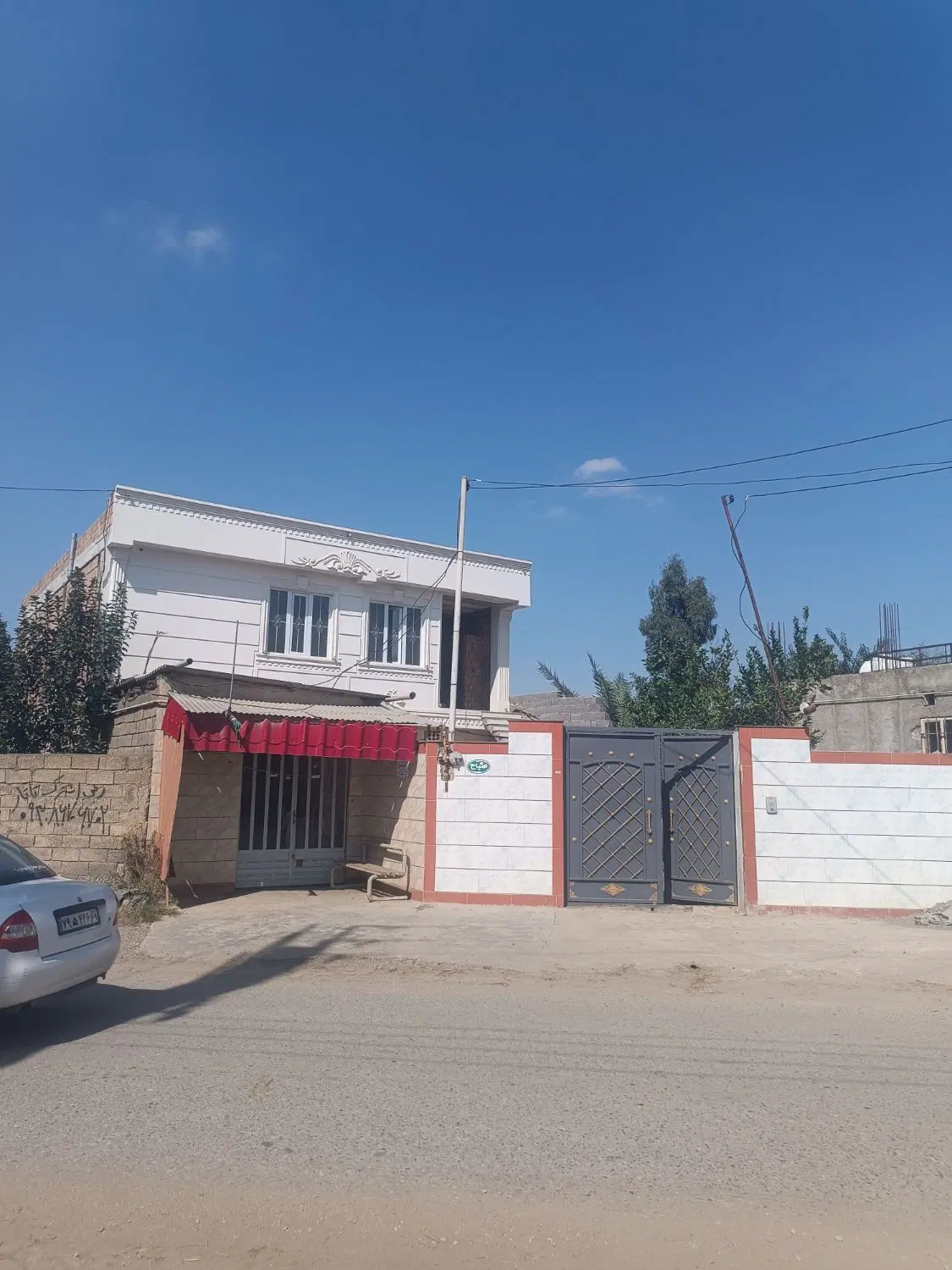هوالرزاق،واحدمسکونی دوطبقه در روستای آخلی فرودگاه