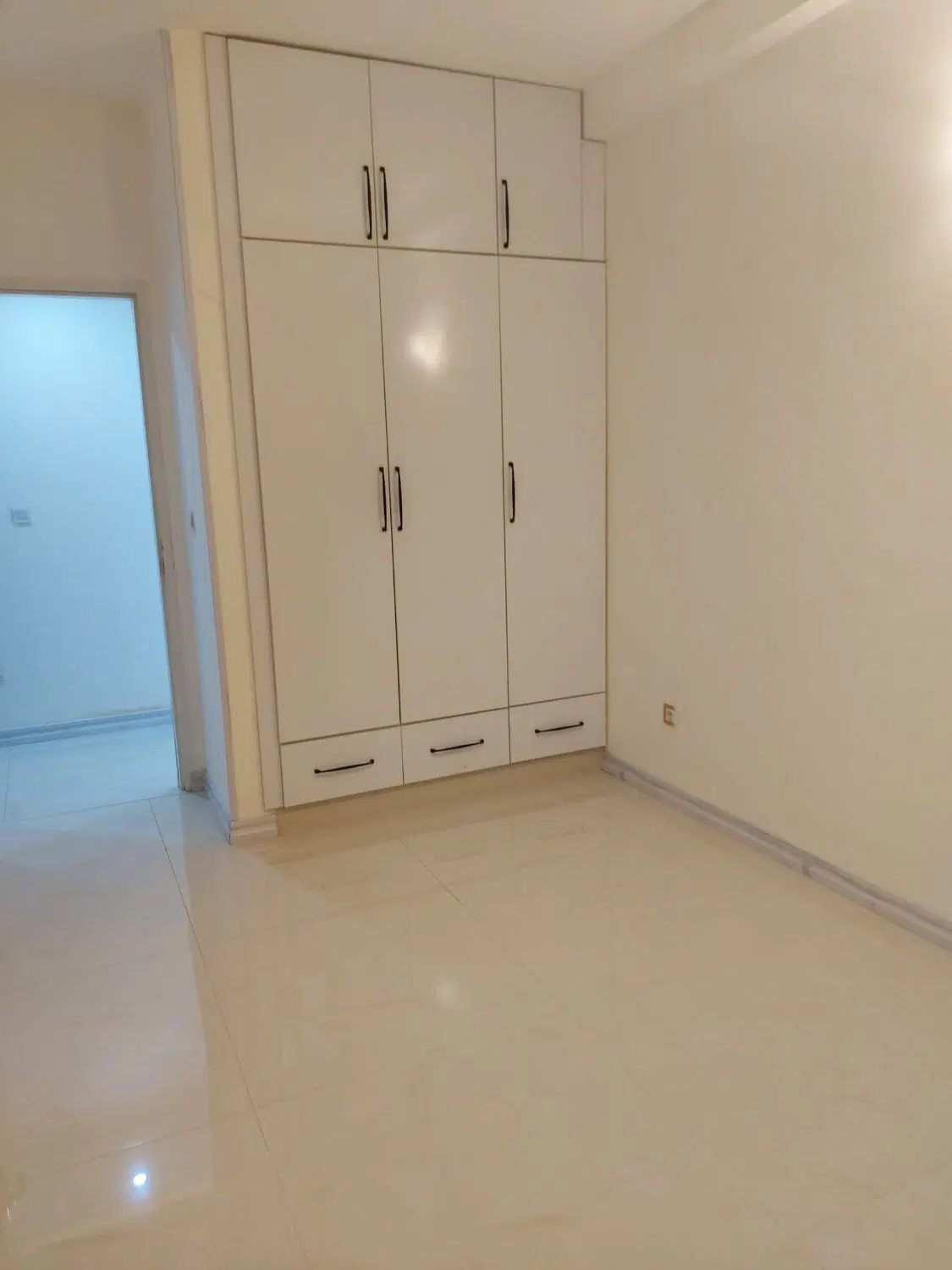 اپارتمان ۳ خواب
