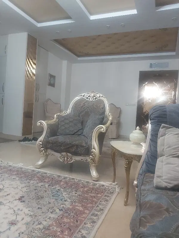 همخونه قبول میکنم