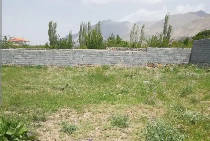زمین لواسان