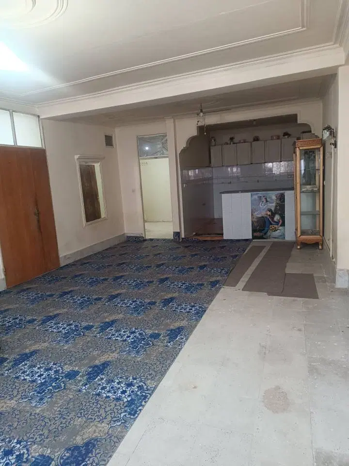 خانه ویلایی در دو طبقه و نیم