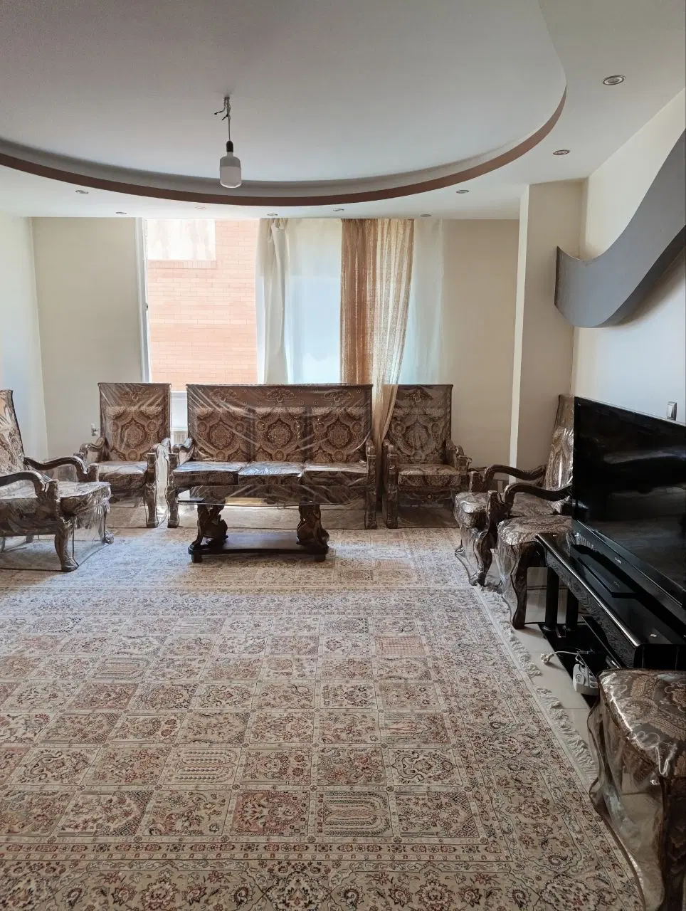 ۸۵متری شیک و تمیز