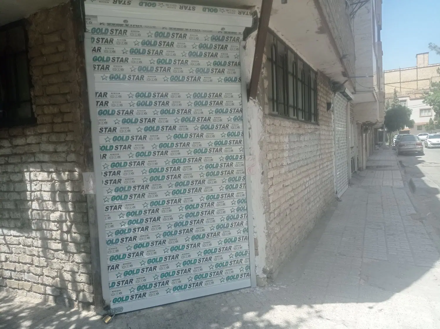 مغازه سر دو نبش در ایثارگران