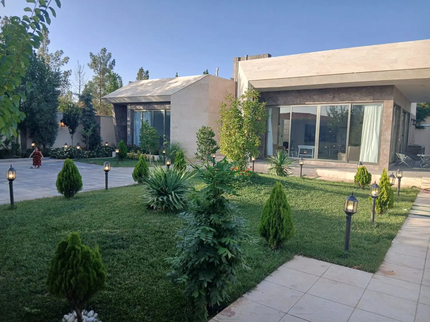 ویلا شیک و مهندسی_ شرکت برق_کاهو
