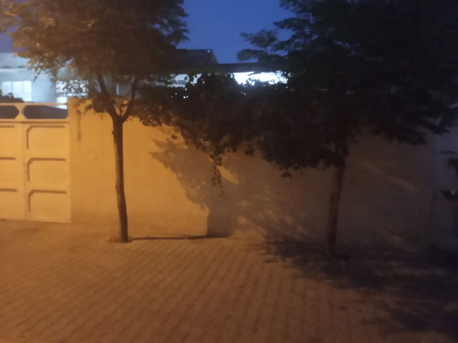 منزل فروشی خیابان هلال احمر ۲۴۰متر دوطبقه