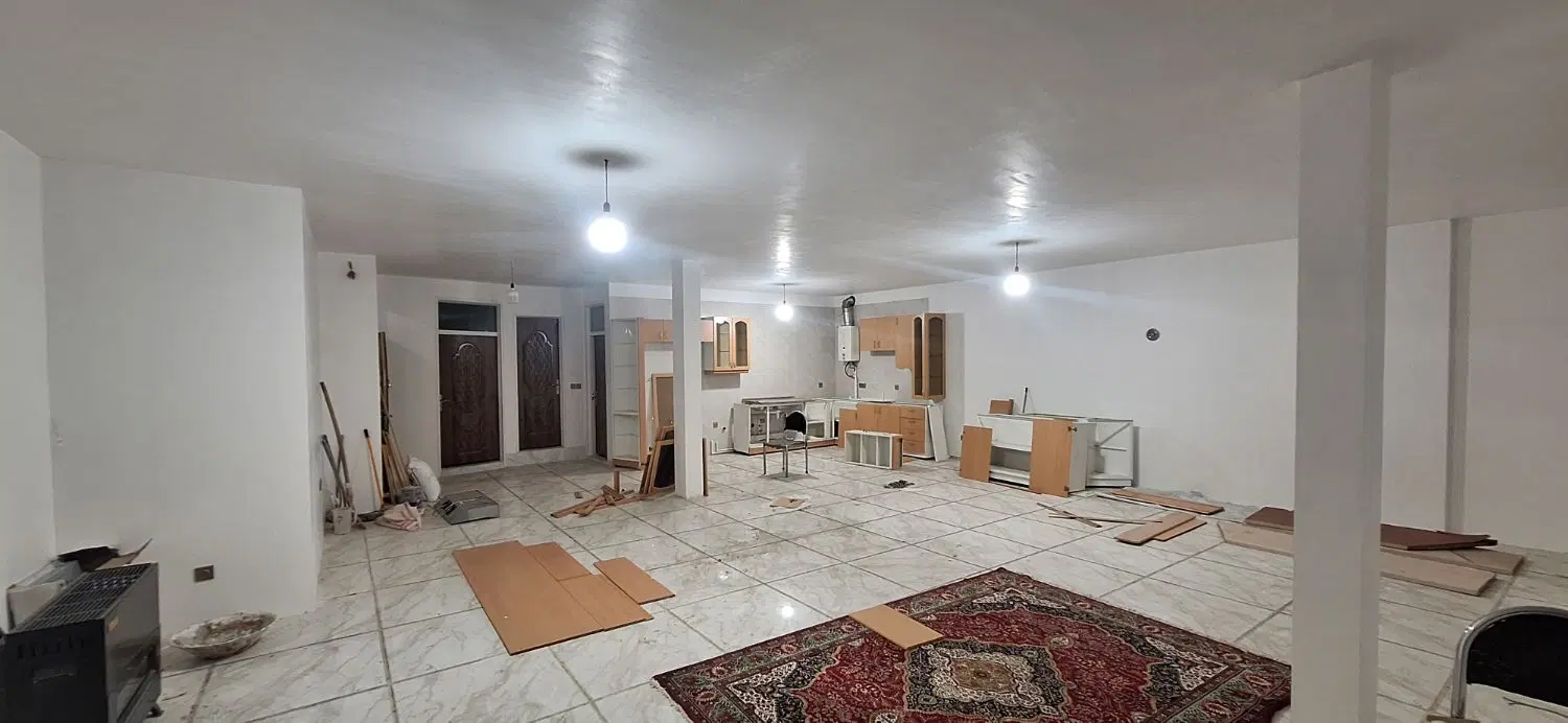 اجاره مسکونی ۱۴۰ متر دارای ۸۰ متر حیاط خلوت