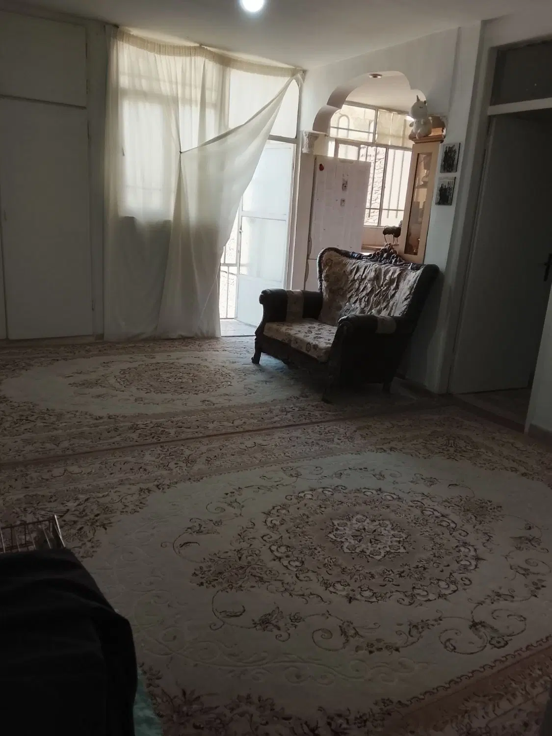 فروش واحد۶۰متری طبقه سوم