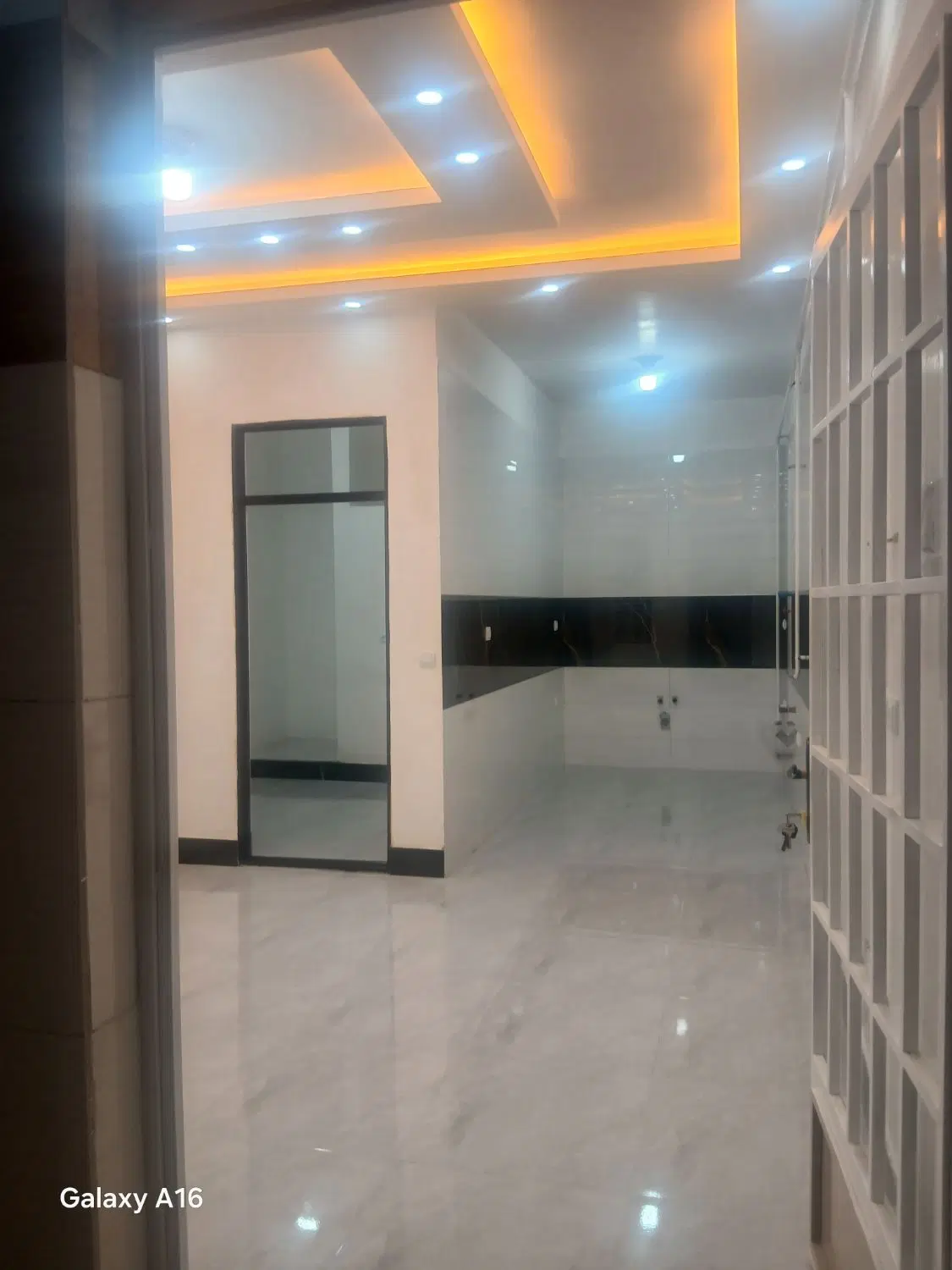 ساختمان نو ساز نقلی