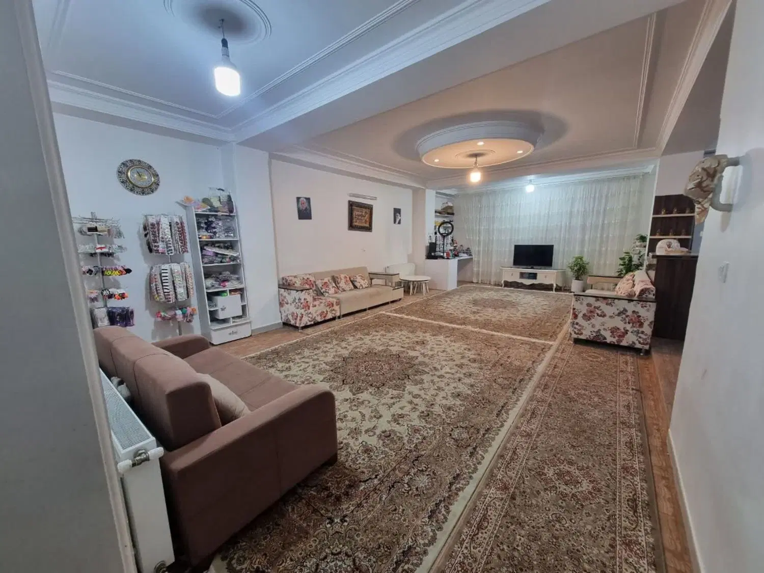 آپارتمان تک واحدی