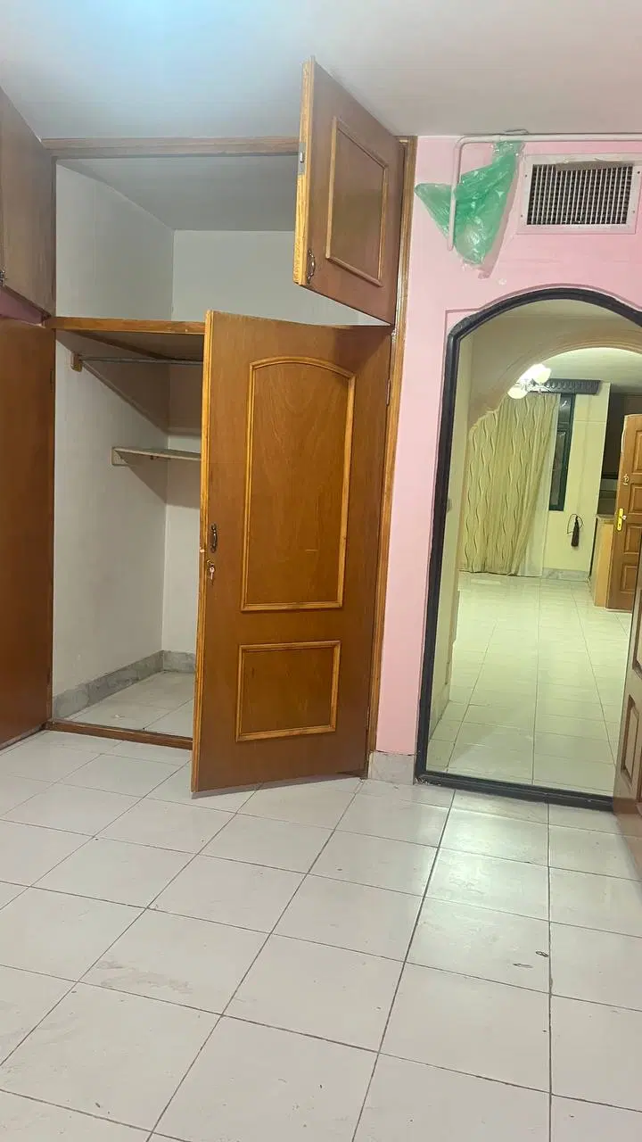 آپارتمان 85 متری طبقه دوم نزدیک دانشگاه علوم پزشکی