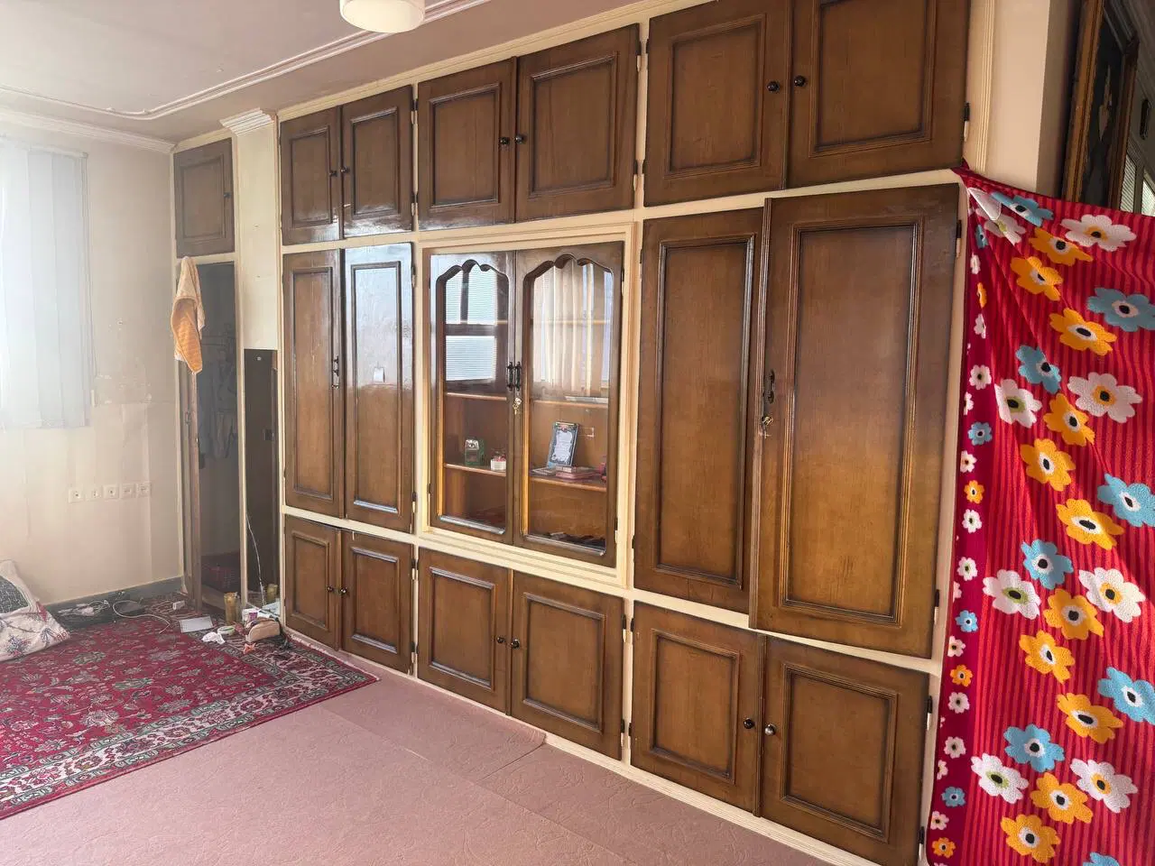 واحدی در عباسی (کوی حصارک)