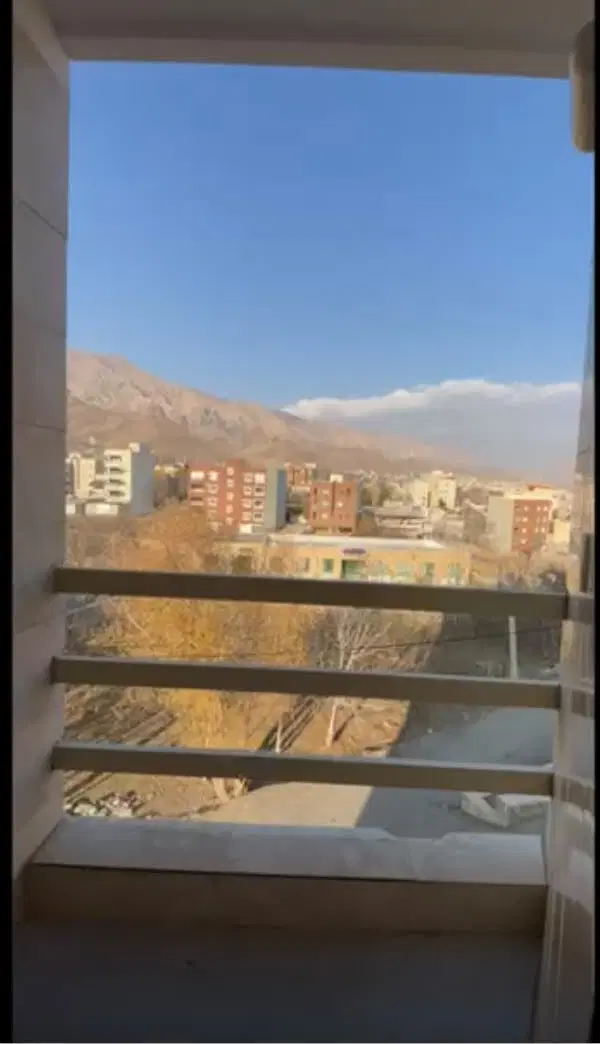 ۷۶ متر  ،  مدیران