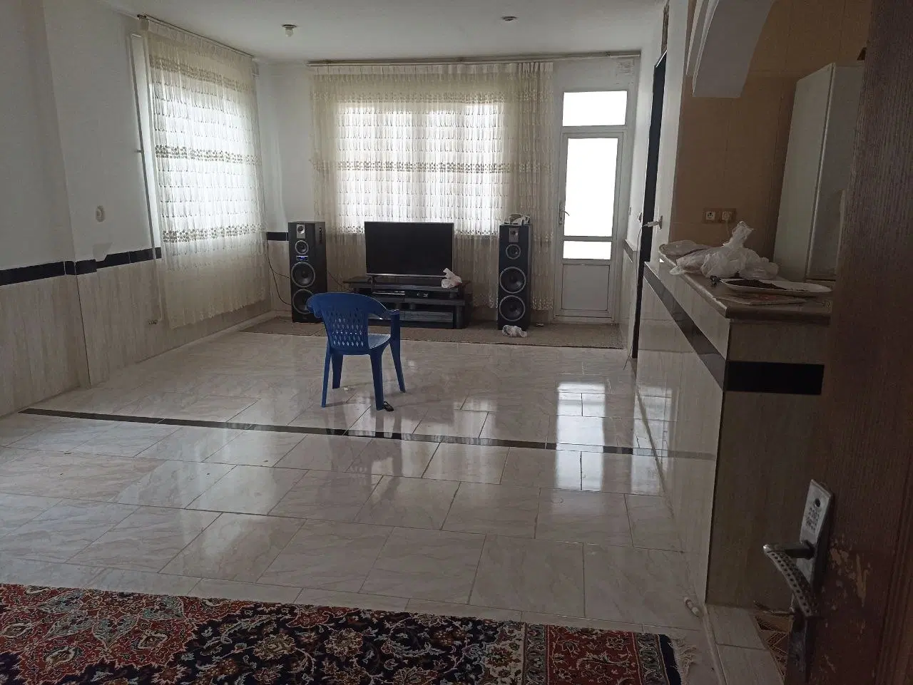 خانه مسکونی  سه طبقه
