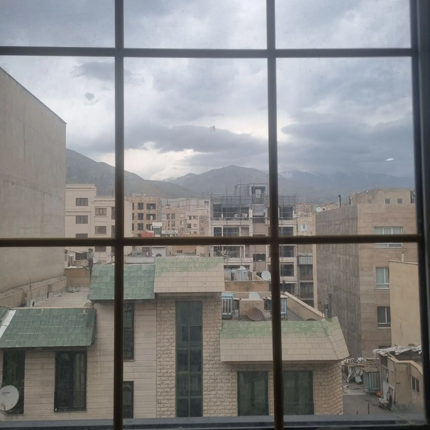 ۱۰۰ متر _ نوساز _ تک واحدی