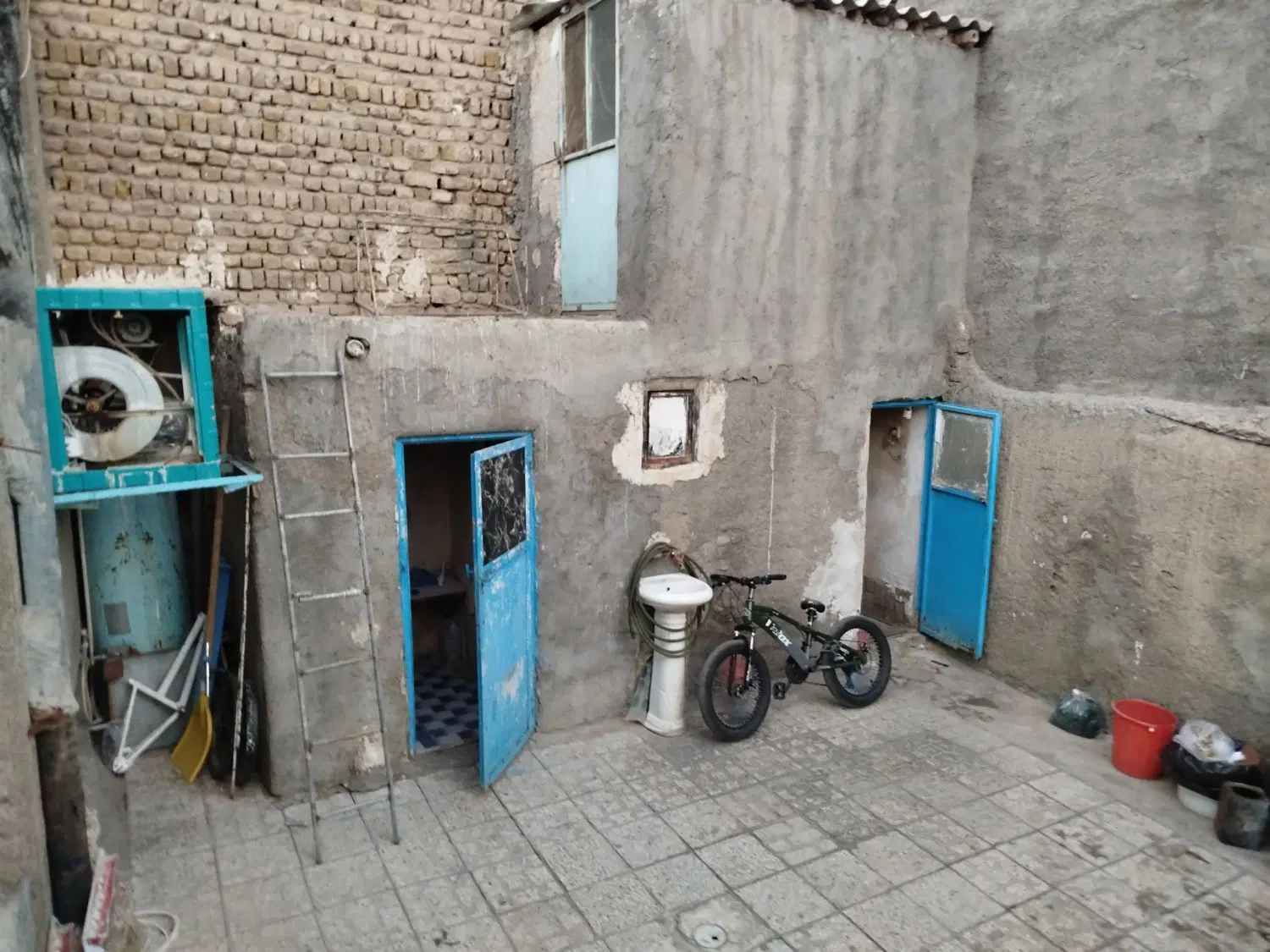 ملک فروشی در گلشهر