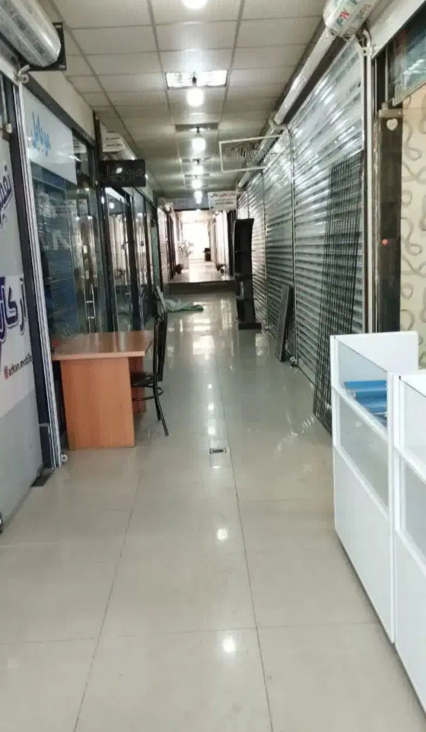 مغازه داخل پاساژ