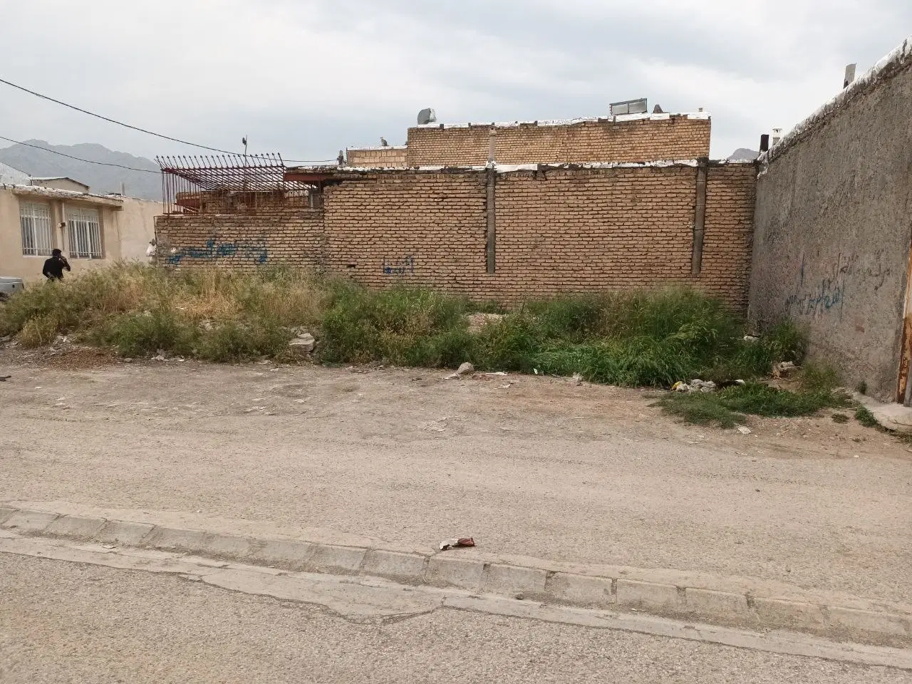 زمین دهپن