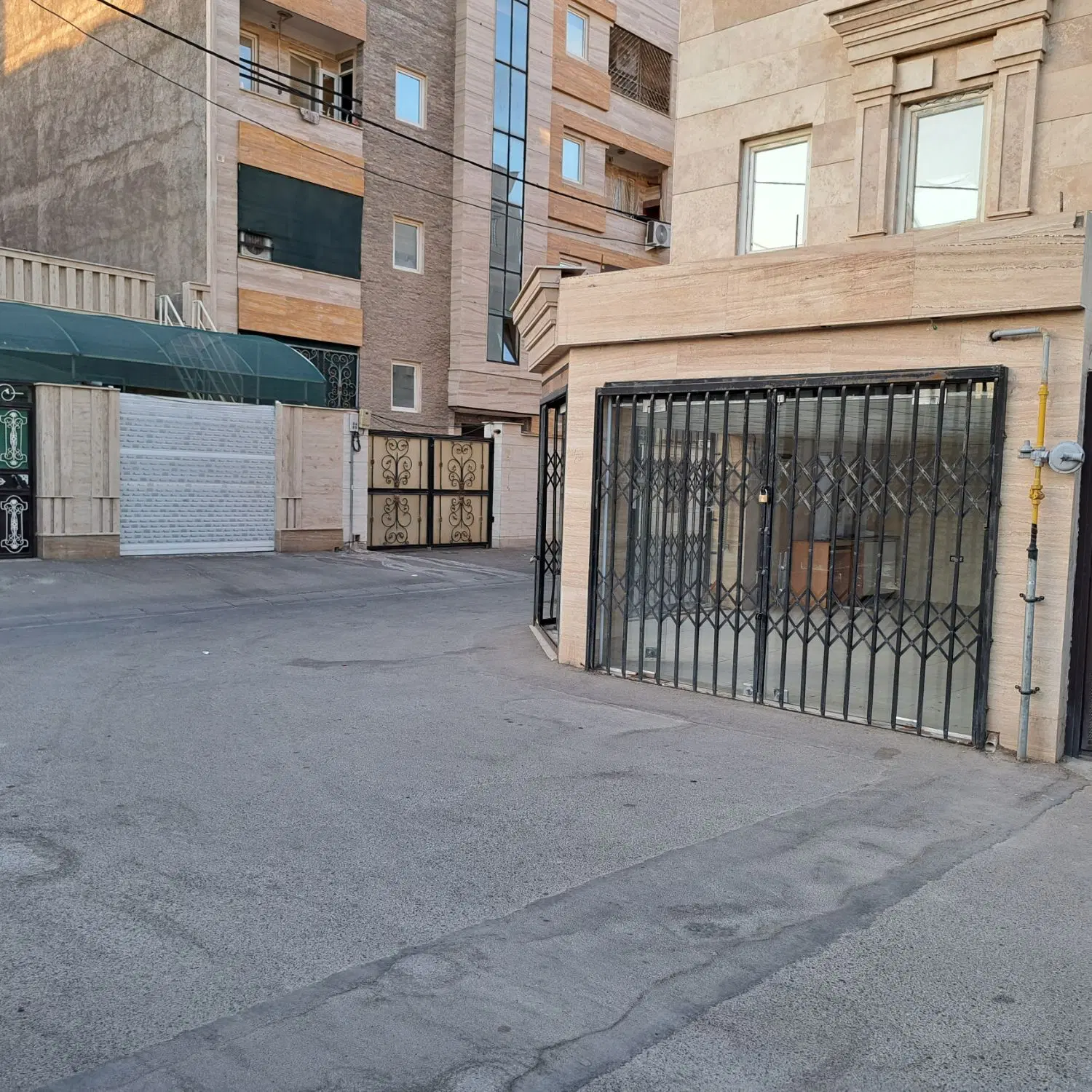 مغازه فروشی ۴۰ متر