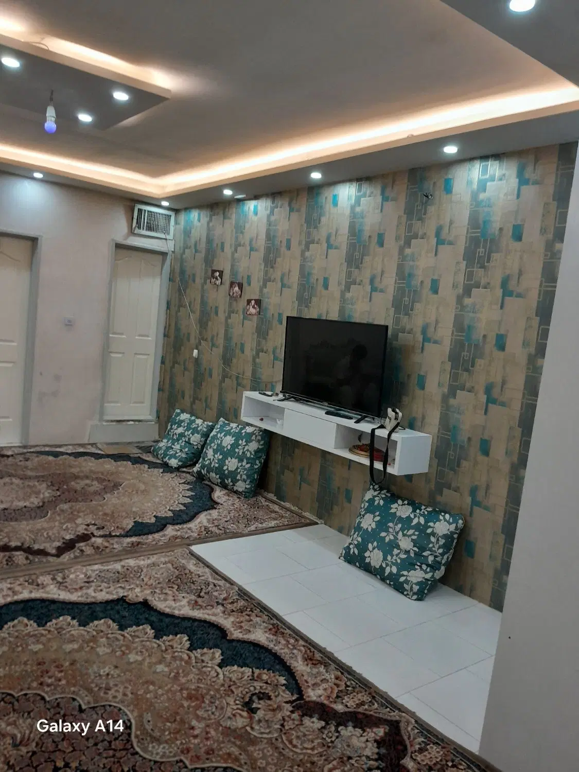 اپارتمان طبقه سوم روی هم کف