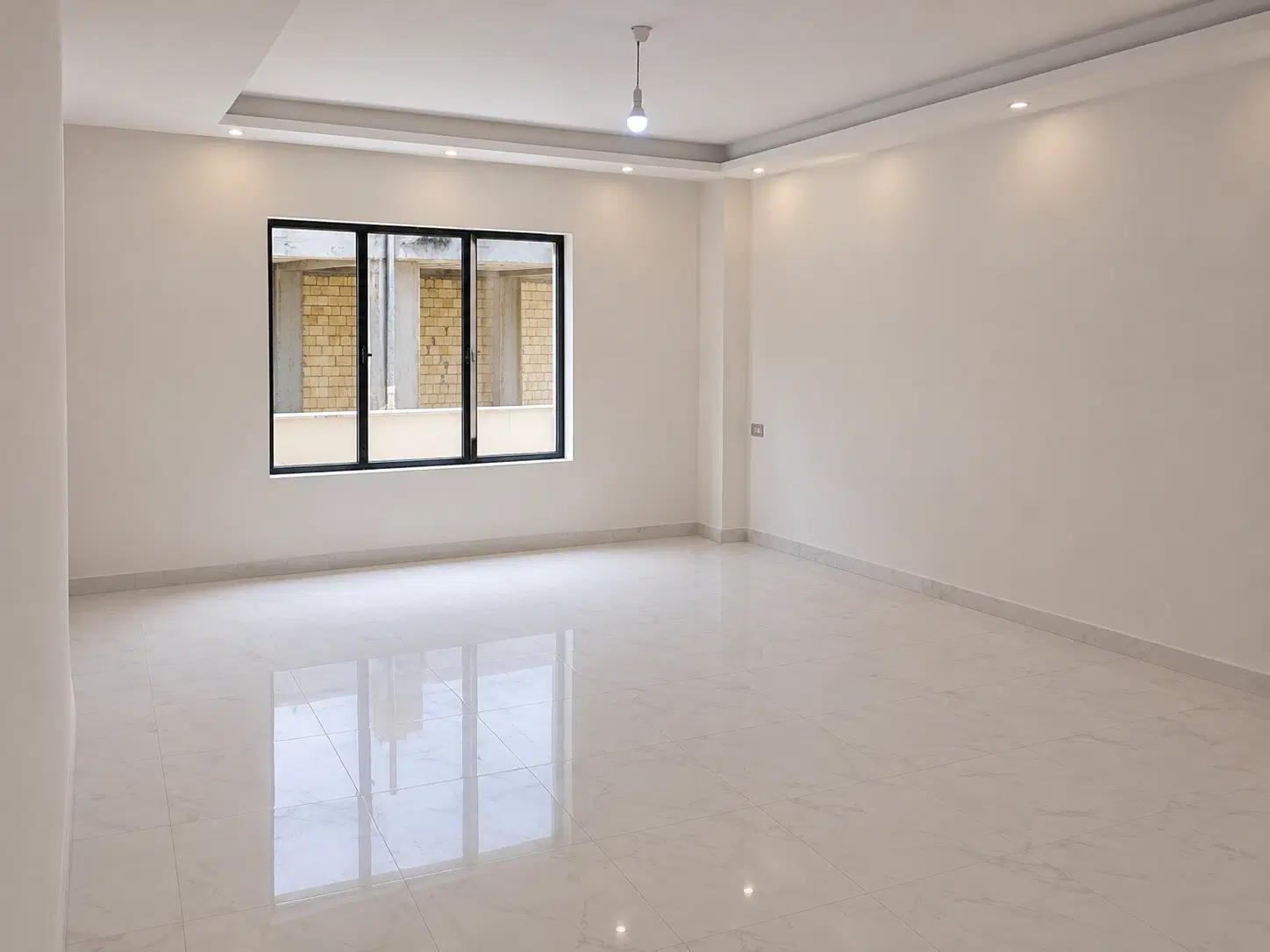 آپارتمان نوساز ۹۰ متری