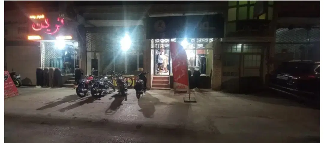 اجاره ۴ باب مغازه تجاری در مرکز شهر