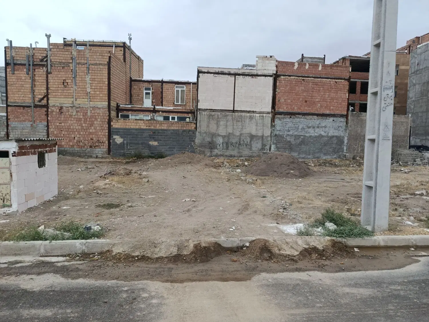 زمین 160متر