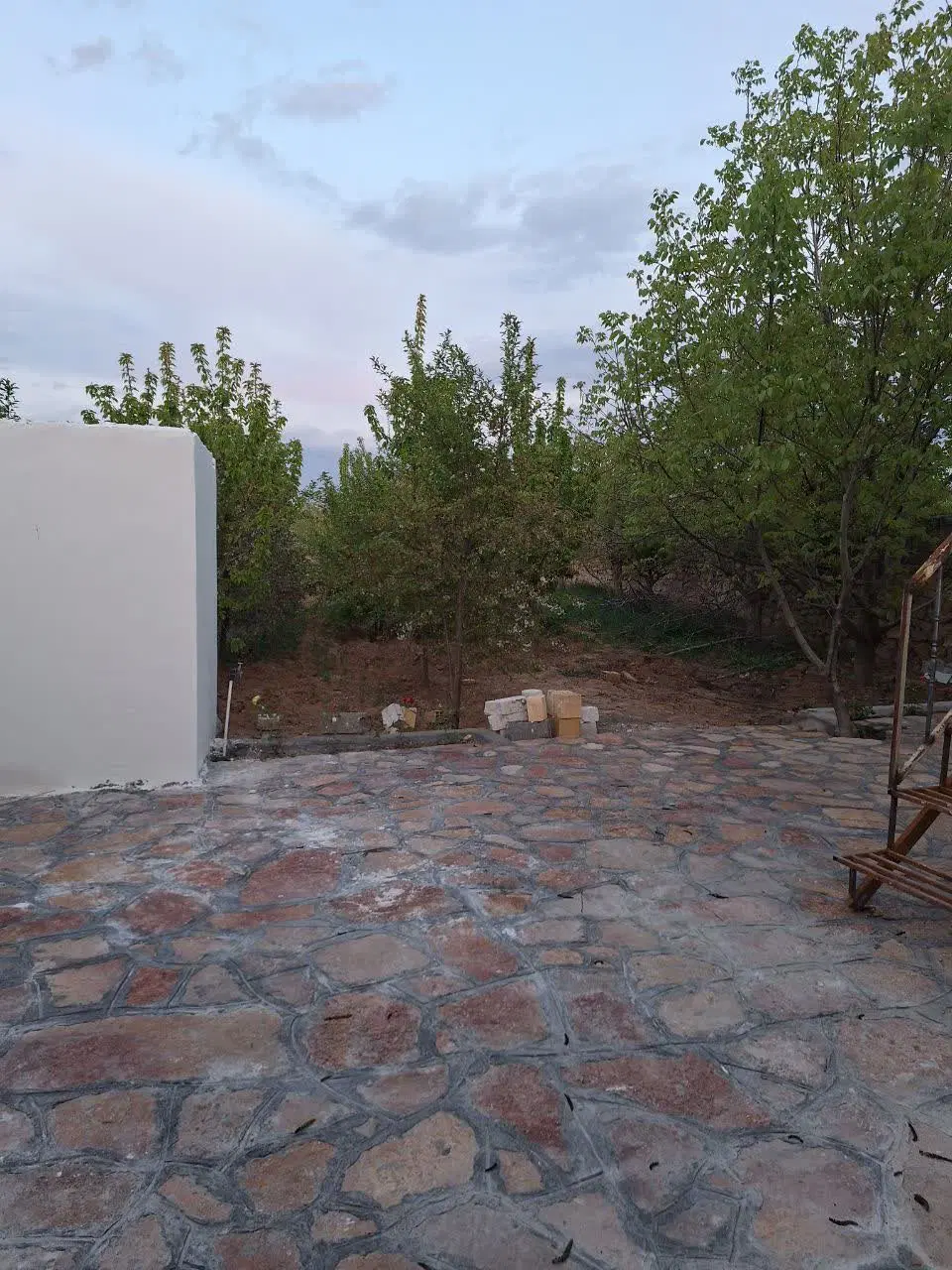 باغ میوه در ینگه قلعه