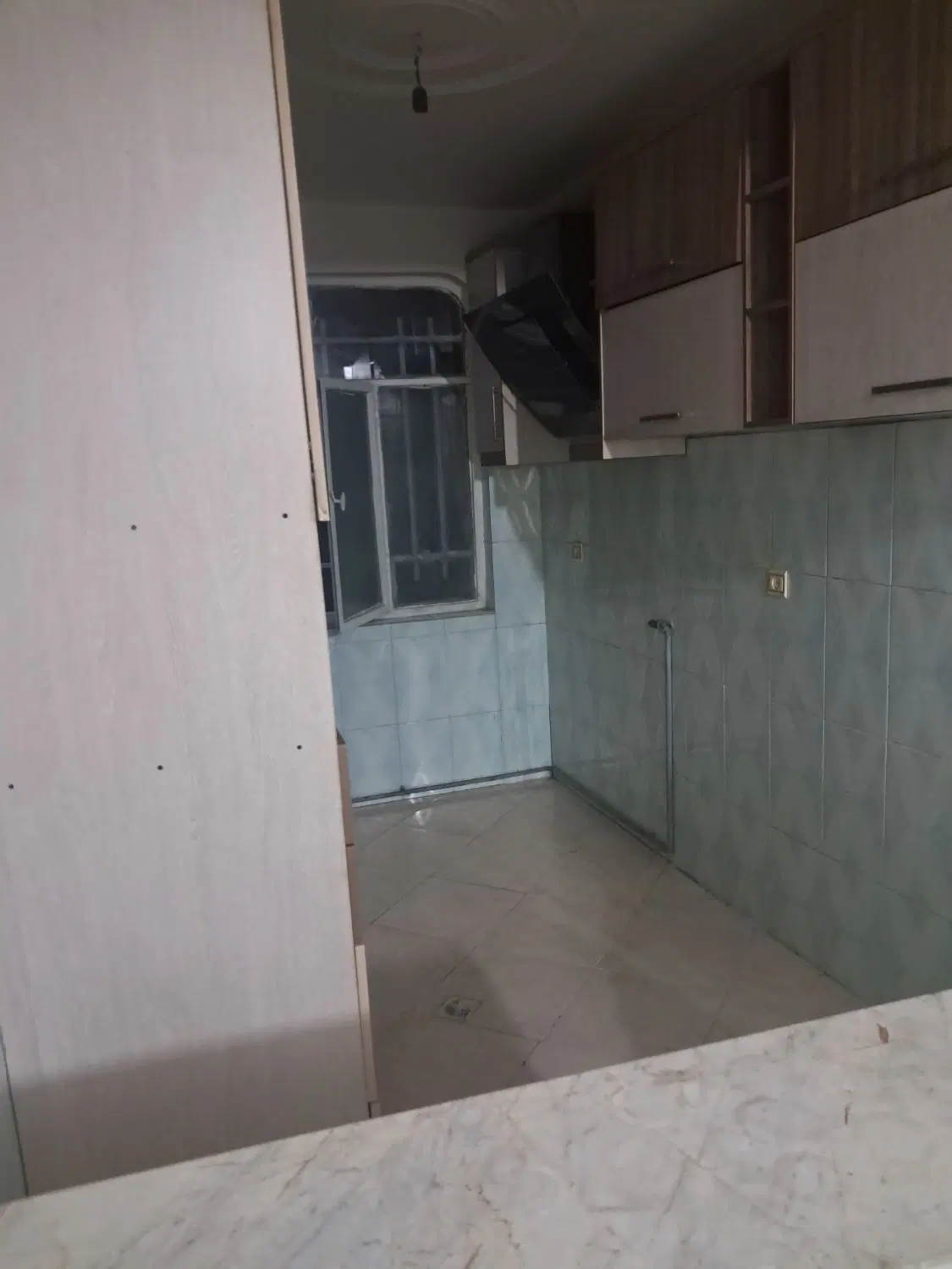 آپارتمان۸۰مترتخلیه تک واحدکلا۳طبقه