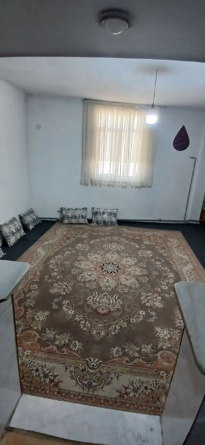 اجاره یک واحد یکخوابه ۶۰ متری خ عوارضی