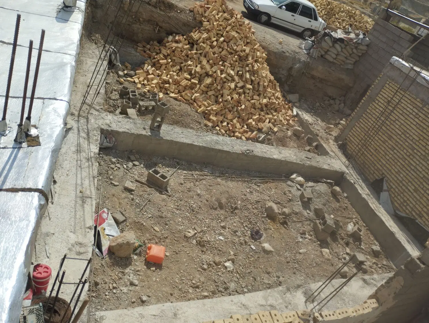 خونه نیمه کاره